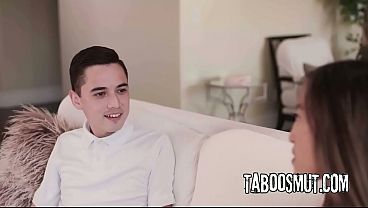 Free HD Asian Porn Clip – Asian Babe Upskirt For Helpful Neighbor And Let Him Fuck Her Pussy Hard