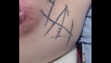 Inked slut getting her tight asshole ruined by Daddy’s fingers until she | Free XXX Porn Video Online