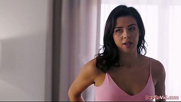 Watch XXX in HD – Nanny fucked by boss while having shower