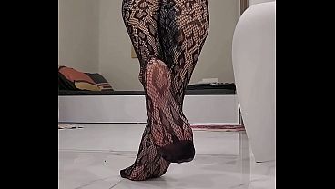 Free HD XXX Porn Clip – Teasing in Sheer Snakeskin Fishnet Bodysuit Full Body Worship